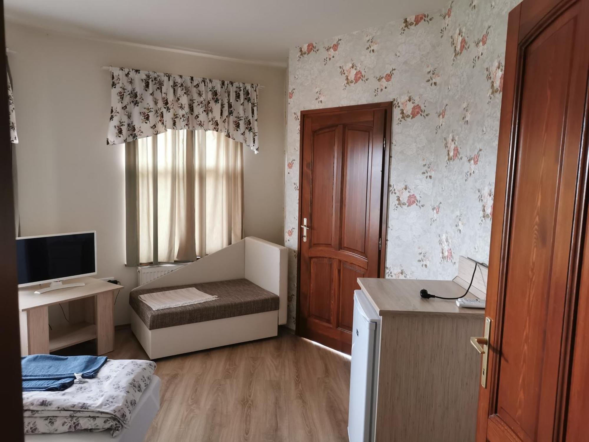 Village Garden Family Guest House Tiszakanyár Esterno foto